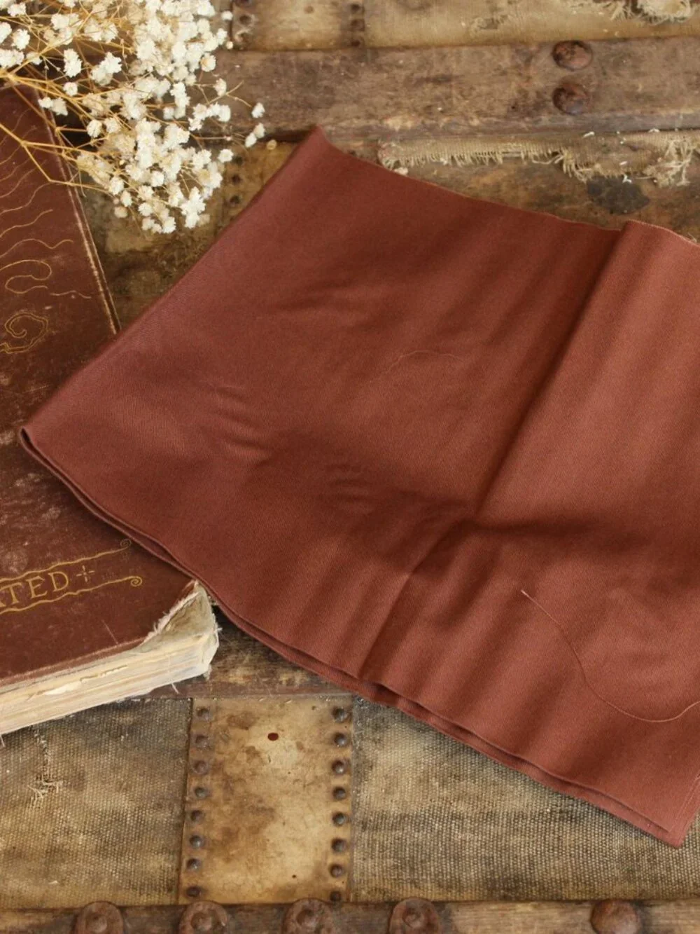 Vintage Fabric Fat Quarter, Brown Cotton Quilt Fabric Scrap, 18x22" - Picture 3 of 10